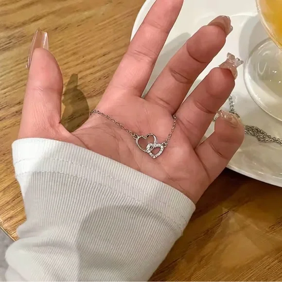 Romantic Simple Double Heart Pendant Necklace. - Picture 3 of 5